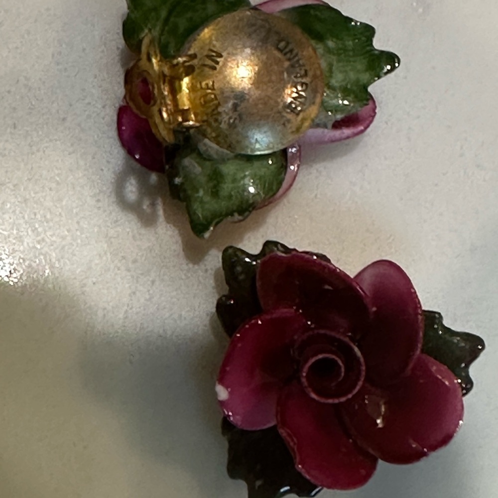 Vintage Floral Rose clip on Earrings - Pink- made in England - Picture 14 of 15